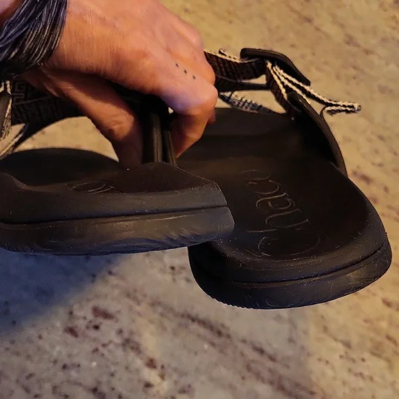 Chaco Chilos Slide - Geometric Black/White Print - 8 - Picture 6 of 7